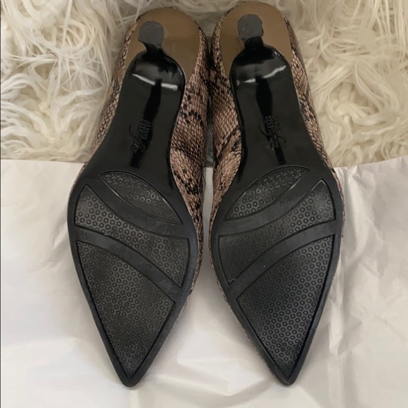 Animal Print is IN! Alfani Snakeskin Heels 👠 ❤️ - Picture 3 of 5